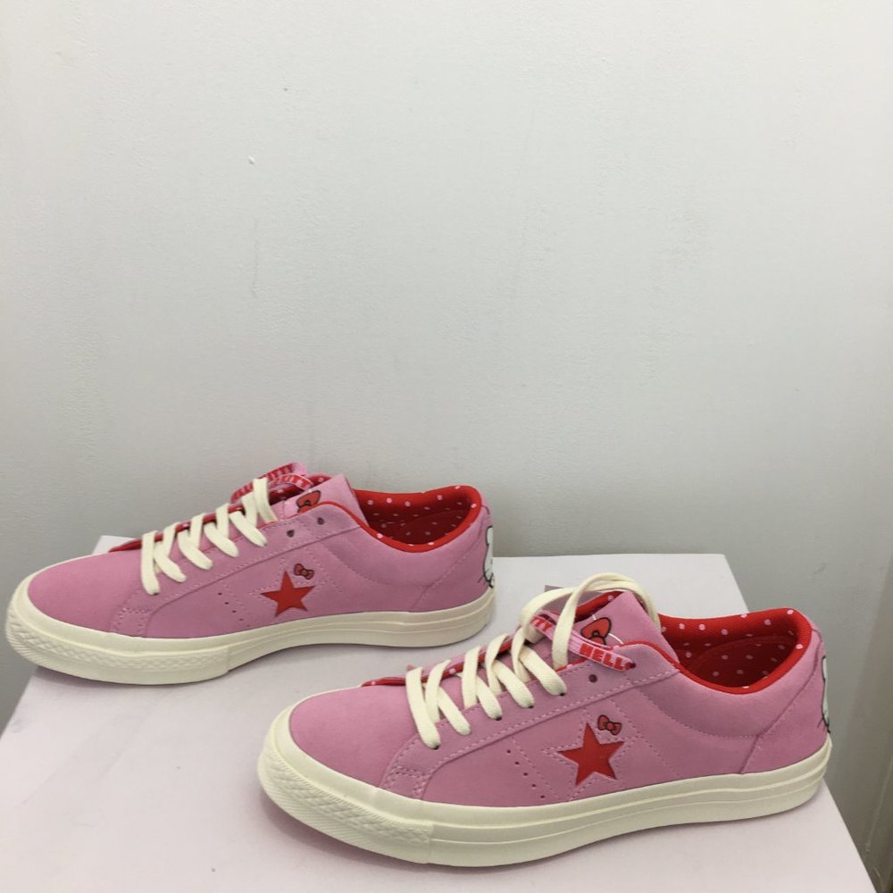 Converse One Star Ox Hello Kitty Pink Red Egret Suede Womens 10 Mens 8 S… - Picture 6 of 9